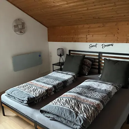 Nette, Kleine Auf Ehemaligem Bauernhof Apartment Windberg