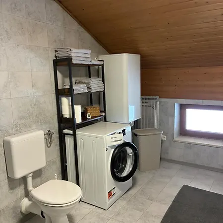 Nette, Kleine Auf Ehemaligem Bauernhof Apartment Windberg