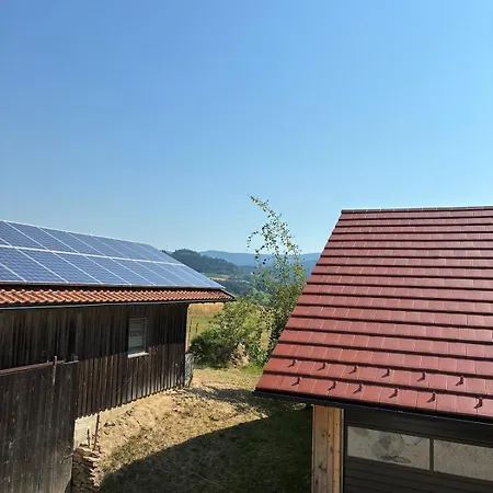 Nette, Kleine Auf Ehemaligem Bauernhof