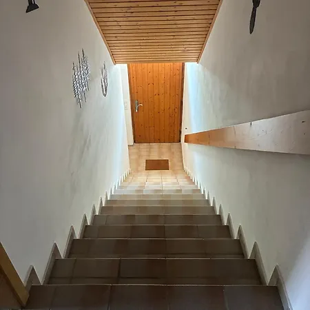 Apartment Nette, Kleine Auf Ehemaligem Bauernhof